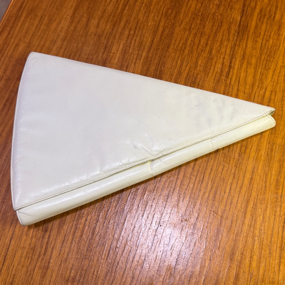 Charles Jourdan White Shoulder Bag No Chain